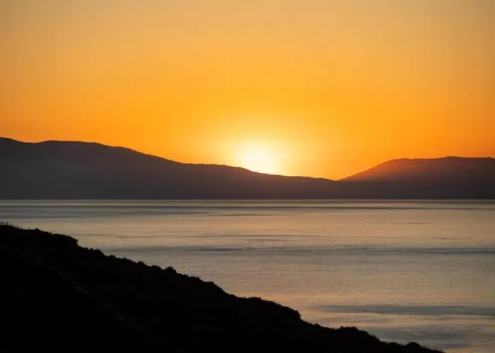 Sunrise Stone With Jacuzzi By Neuvel