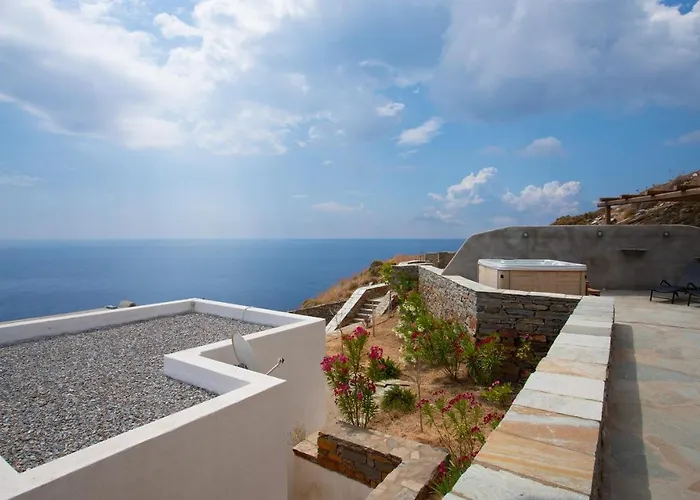 Villa Sunrise Stone With Jacuzzi By Neuvel *