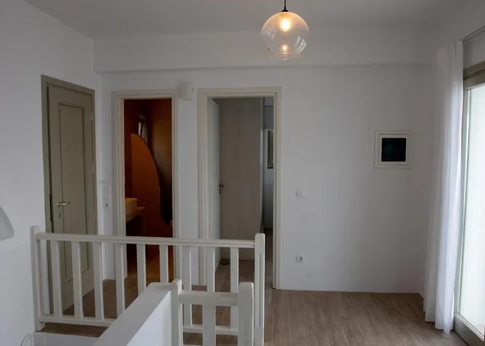 Sunrise Stone With Jacuzzi By Neuvel * Pera Meria