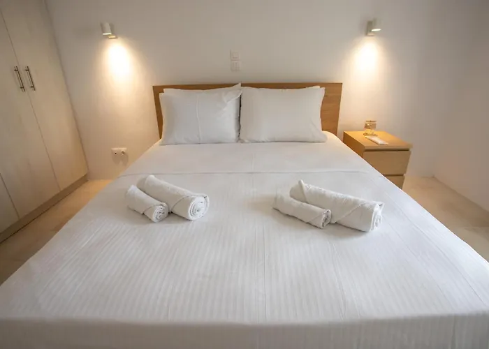 Villa Sunrise Stone With Jacuzzi By Neuvel Pera Meria